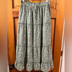 Madewell Maxi Skirt L Ruffle Tiered Green Elastic Waistband Pull On Cottagecore